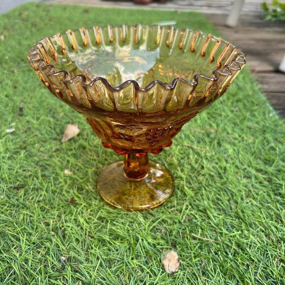 Vintage Signed Westmoreland Amber Pedestal Style Open Candy Dish Grape Vine - Picture 1 of 6